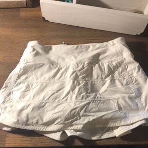 Lululemon skirt with built in skirt
